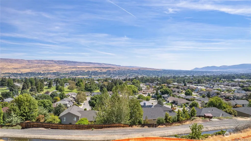 1857 Broadway Place Wenatchee WA 98801