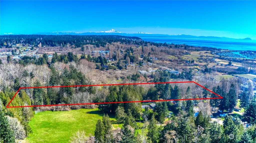 1438 Gulf Road Point Roberts WA 98281