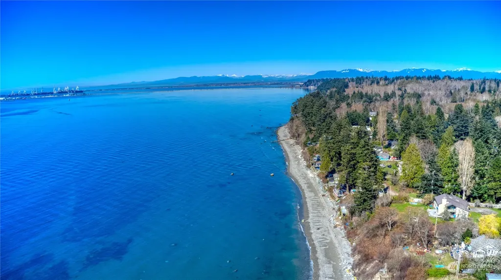 1438 Gulf Road Point Roberts WA 98281