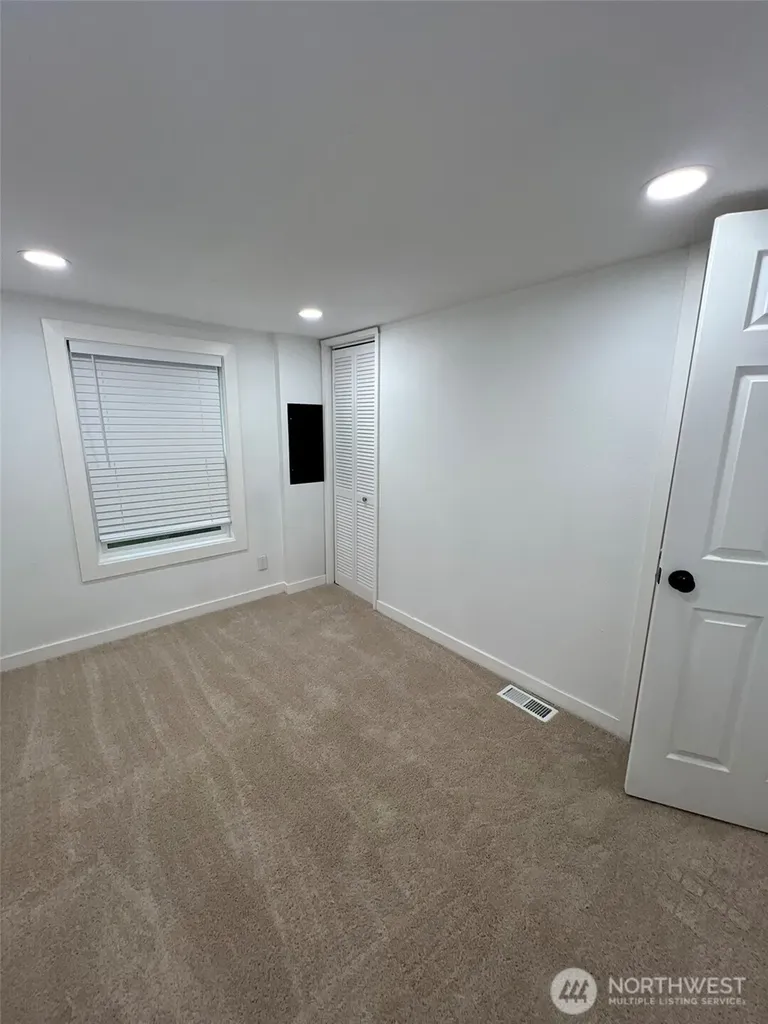 15806 54th Street Ct E Sumner WA 98390