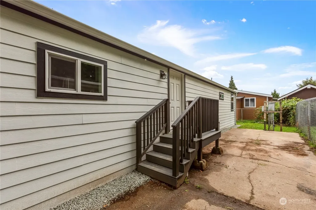 15806 54th Street Ct E Sumner WA 98390