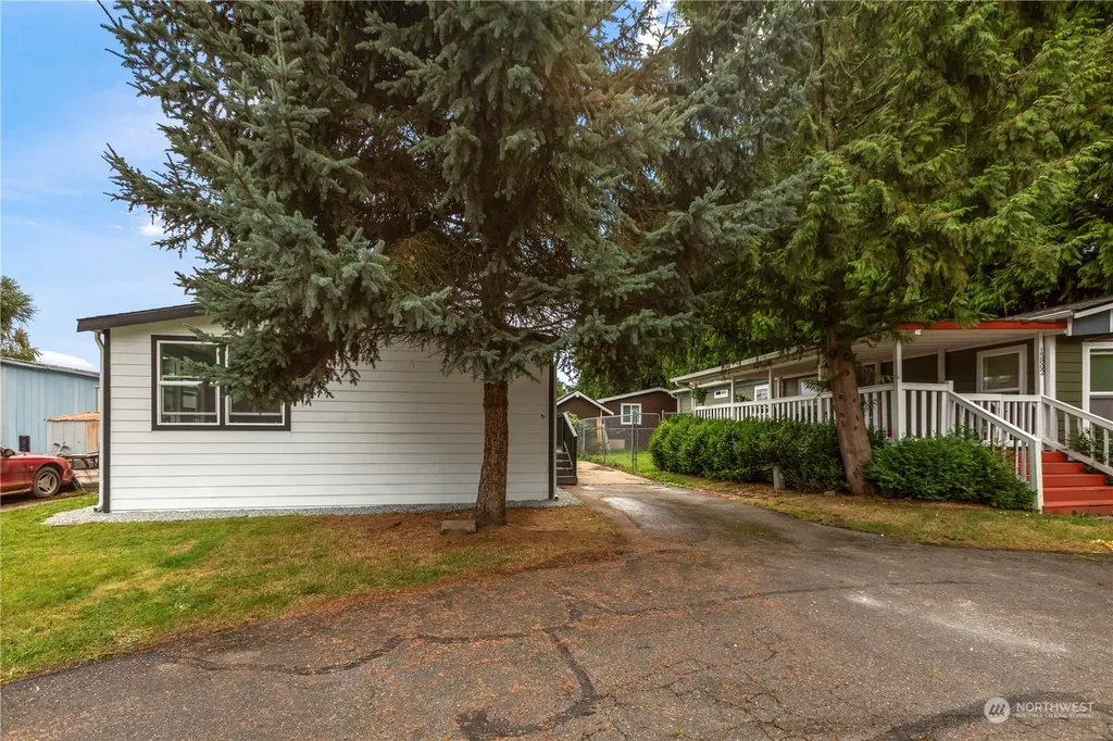 15806 54th Street Ct E Sumner WA 98390
