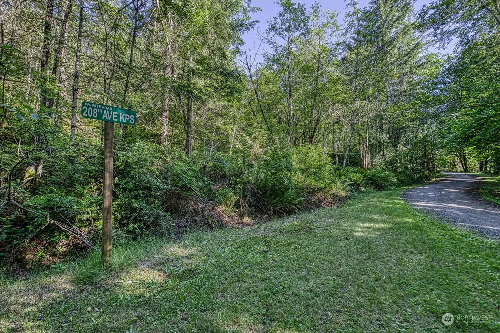 1415 208th Avenue SW Lakebay WA 98349