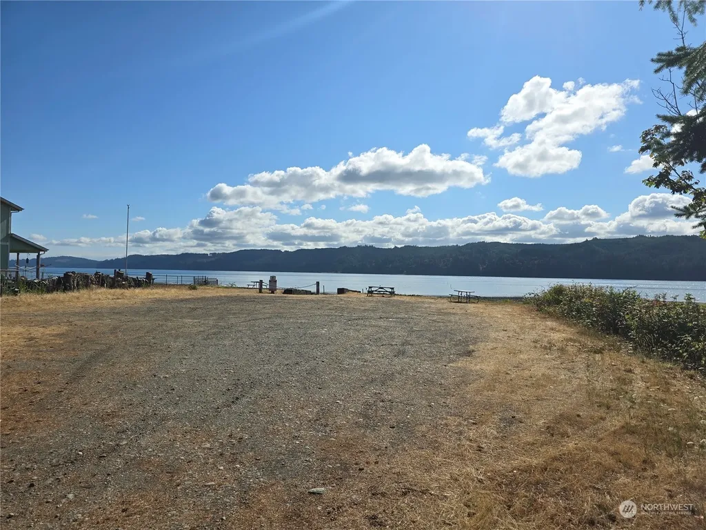 41 N Paradise Drive Lilliwaup WA 98555
