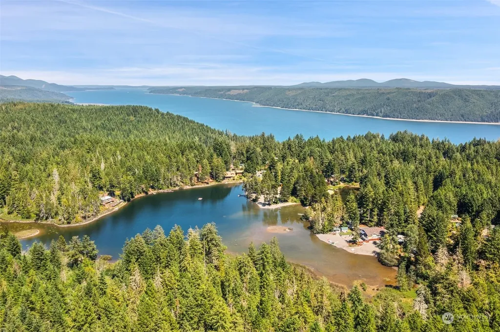 41 N Paradise Drive Lilliwaup WA 98555