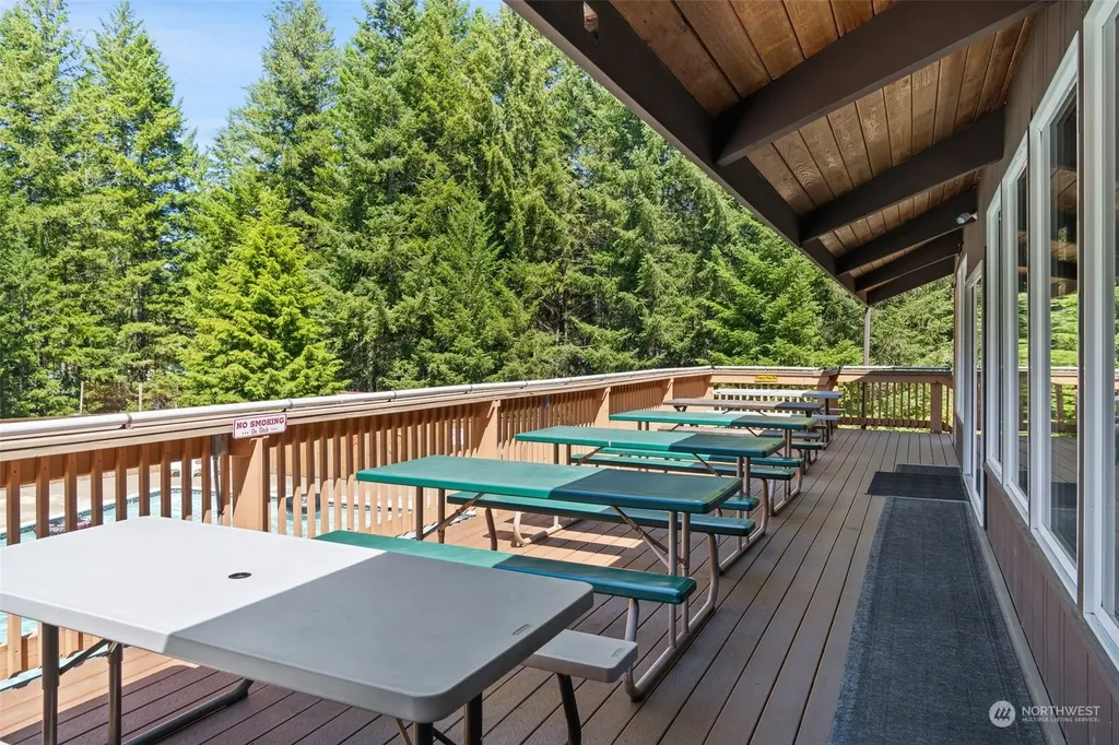 41 N Paradise Drive Lilliwaup WA 98555
