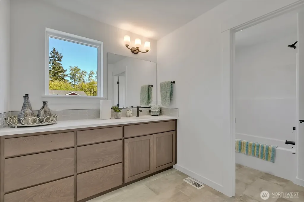16212 76th Avenue Ct E Puyallup WA 98375