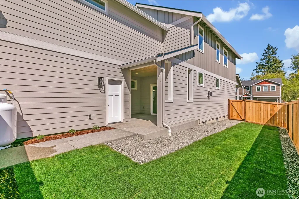 16212 76th Avenue Ct E Puyallup WA 98375