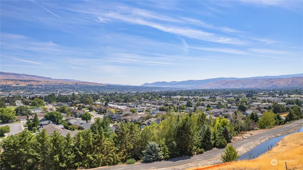 1841 Broadway Place Wenatchee WA 98801