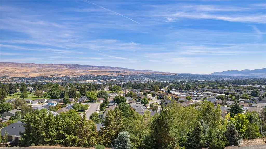 1837 Broadway Place Wenatchee WA 98801