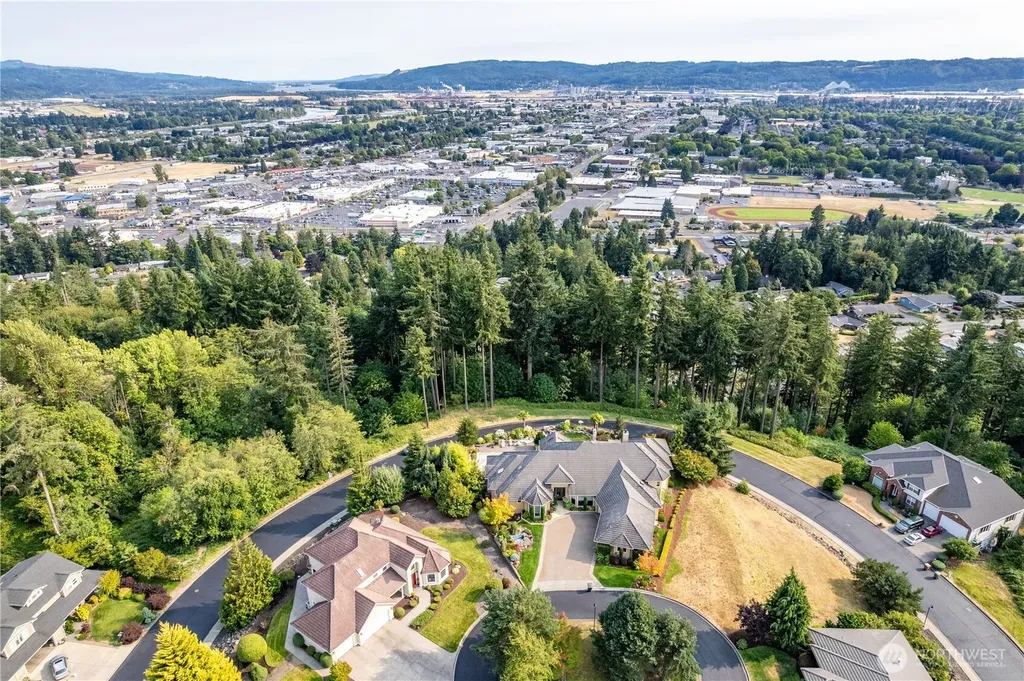 12 Forest Hill Estate Drive Longview WA 98632