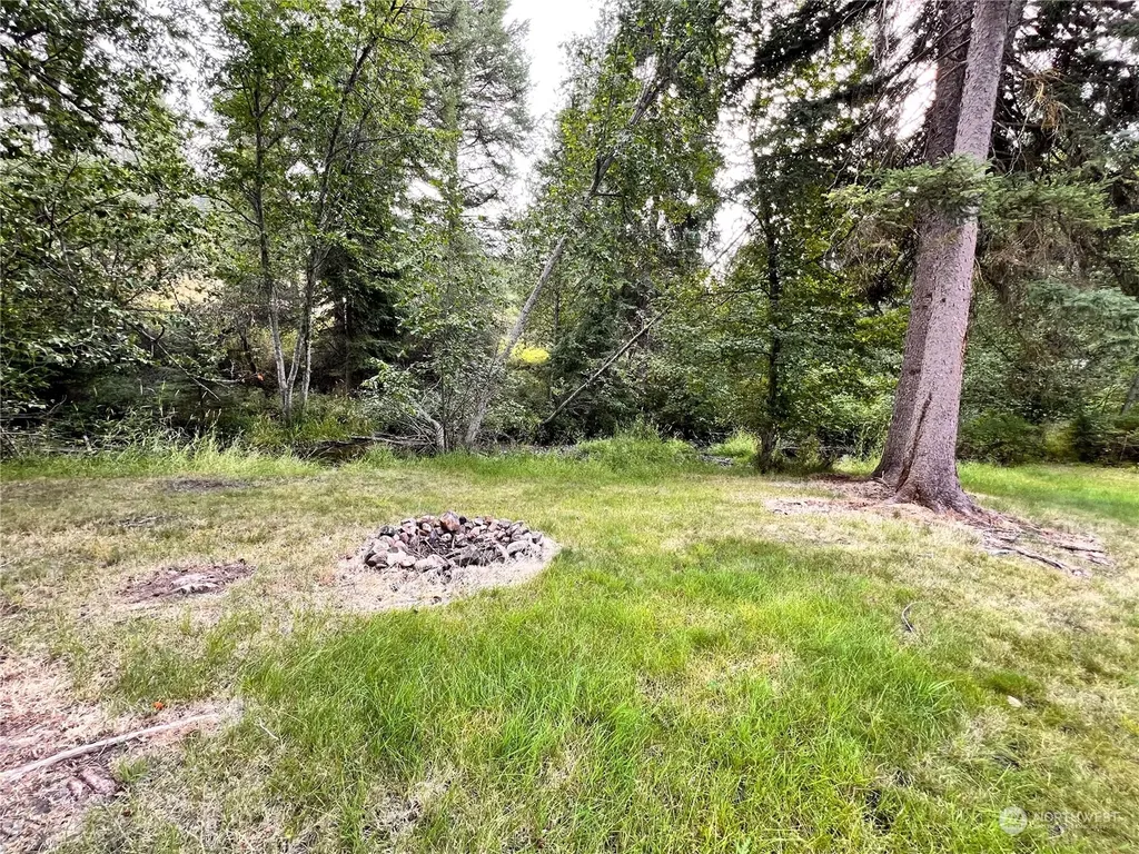 5 Vista Drive Republic WA 99166