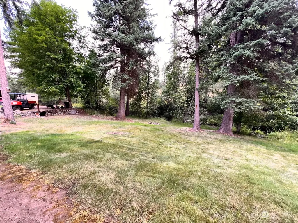 5 Vista Drive Republic WA 99166