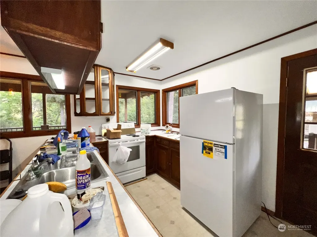 5 Vista Drive Republic WA 99166