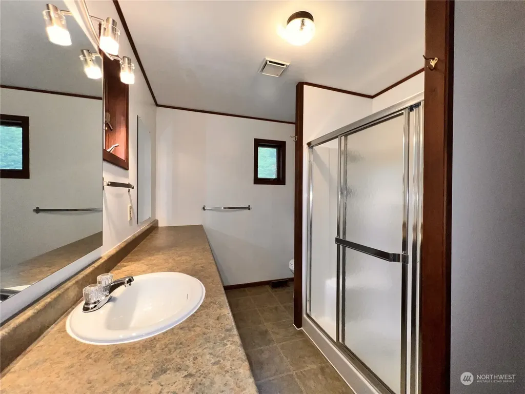 5 Vista Drive Republic WA 99166