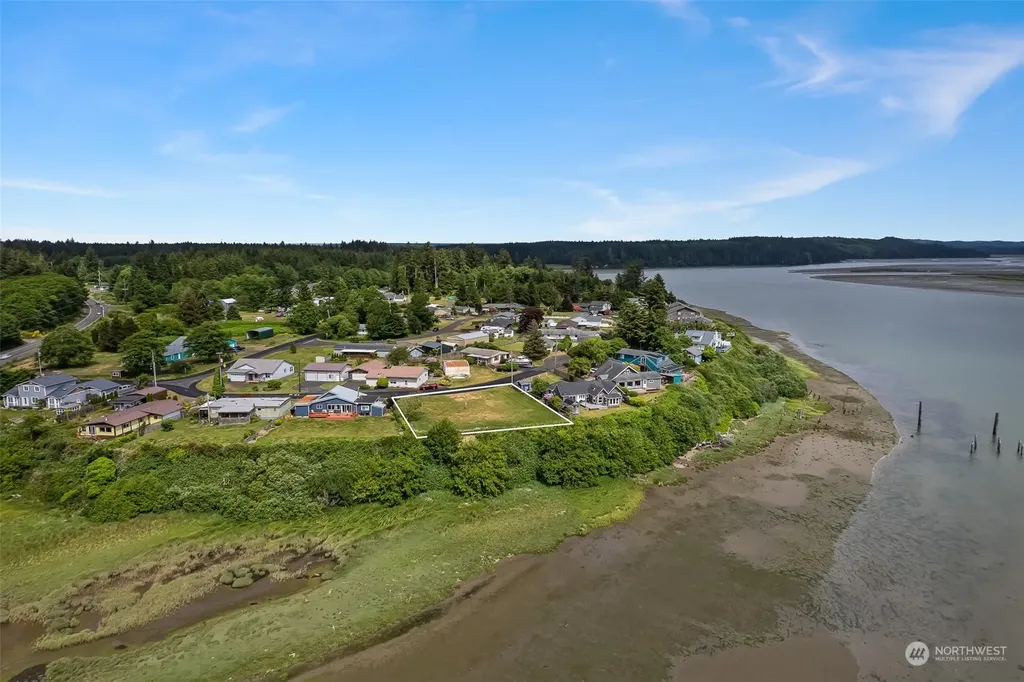 16 Whalebone Way Aberdeen WA 98520