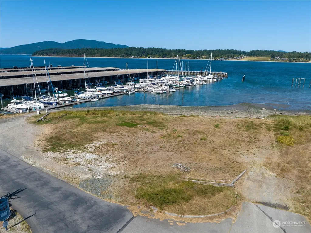 1502 5th Street Anacortes WA 98221