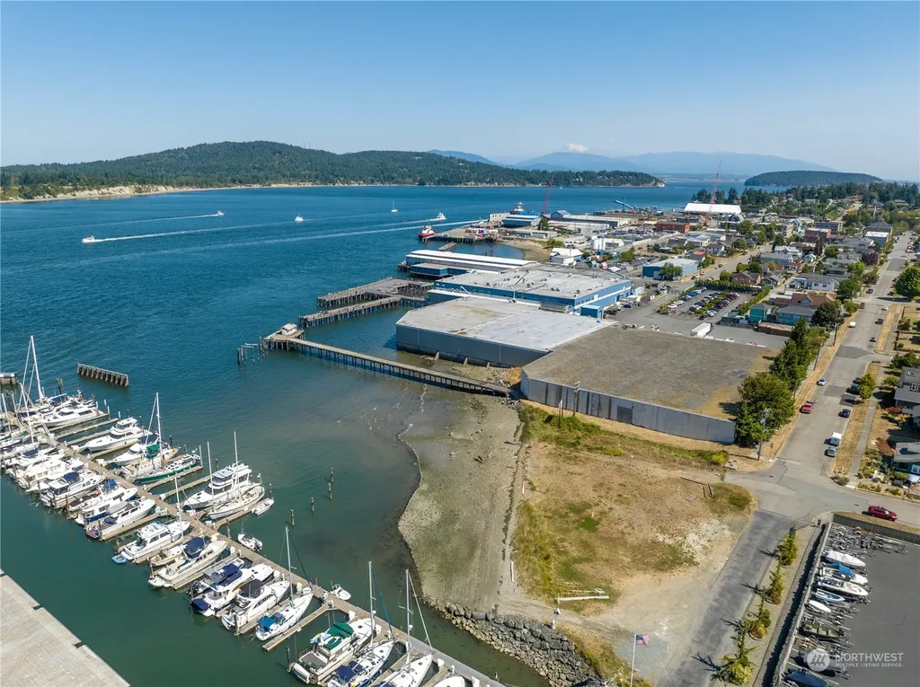 1502 5th Street Anacortes WA 98221