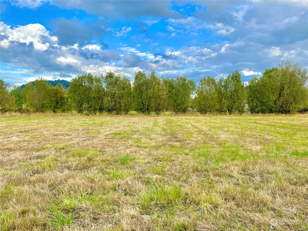 1684 Collins Road Buckley WA 98321