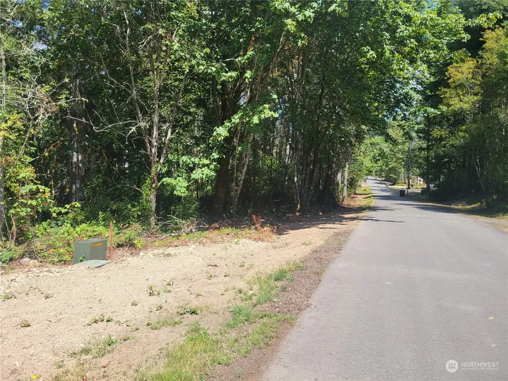 930 E Wilson Way Grapeview WA 98546
