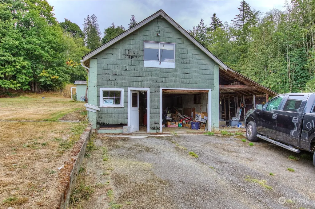 6522 State Hwy 303 NE Bremerton WA 98311