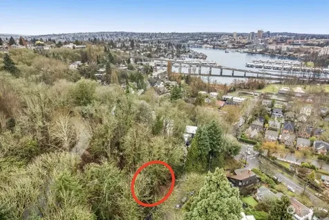 2211 16th Avenue E Seattle WA 98112