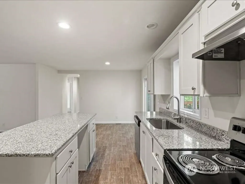 670 E Wilson Way Grapeview WA 98546