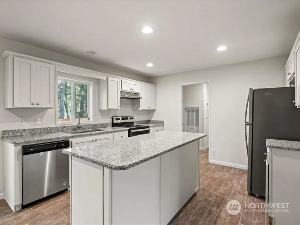 670 E Wilson Way Grapeview WA 98546