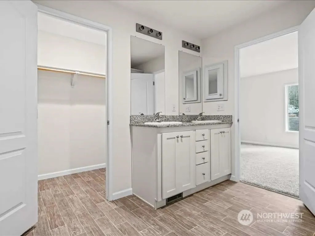 670 E Wilson Way Grapeview WA 98546