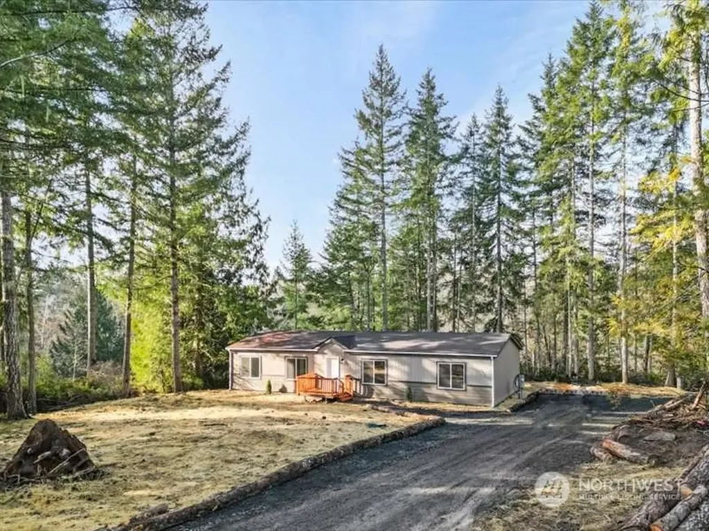 670 E Wilson Way Grapeview WA 98546