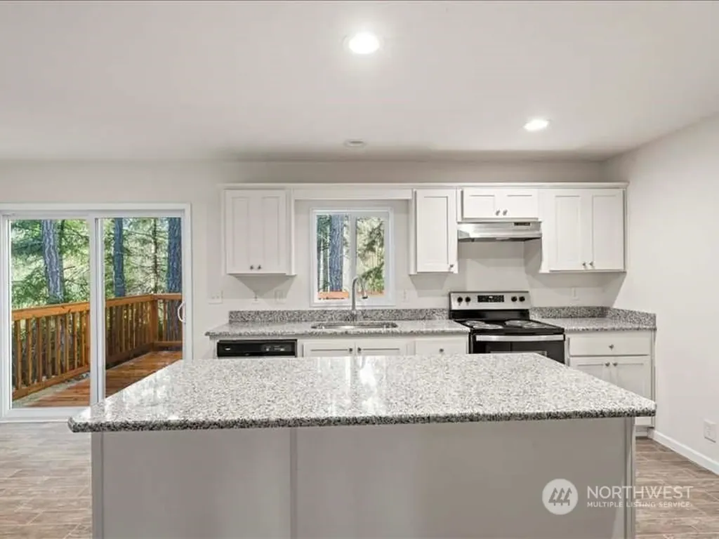 670 E Wilson Way Grapeview WA 98546