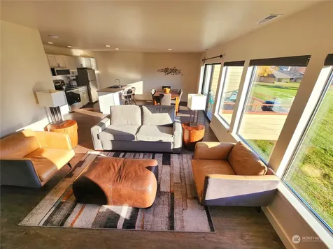 1 Lodge 629-h Manson WA 98831