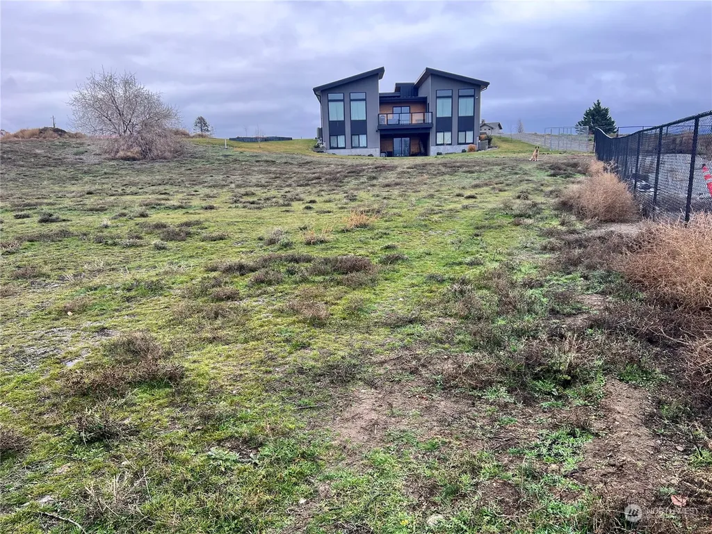 714 3rd Street Brewster WA 98812