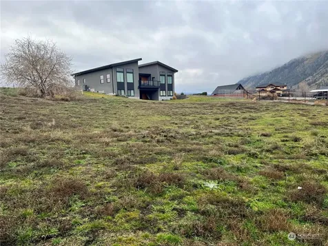 714 3rd Street Brewster WA 98812