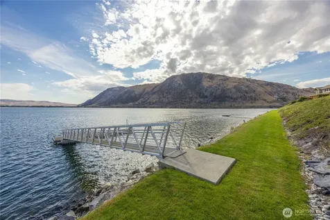 714 3rd Street Brewster WA 98812