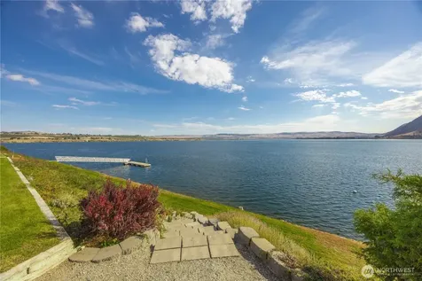 714 3rd Street Brewster WA 98812