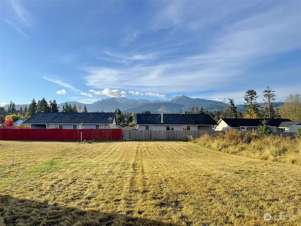 1140 E Park Street Port Angeles WA 98362