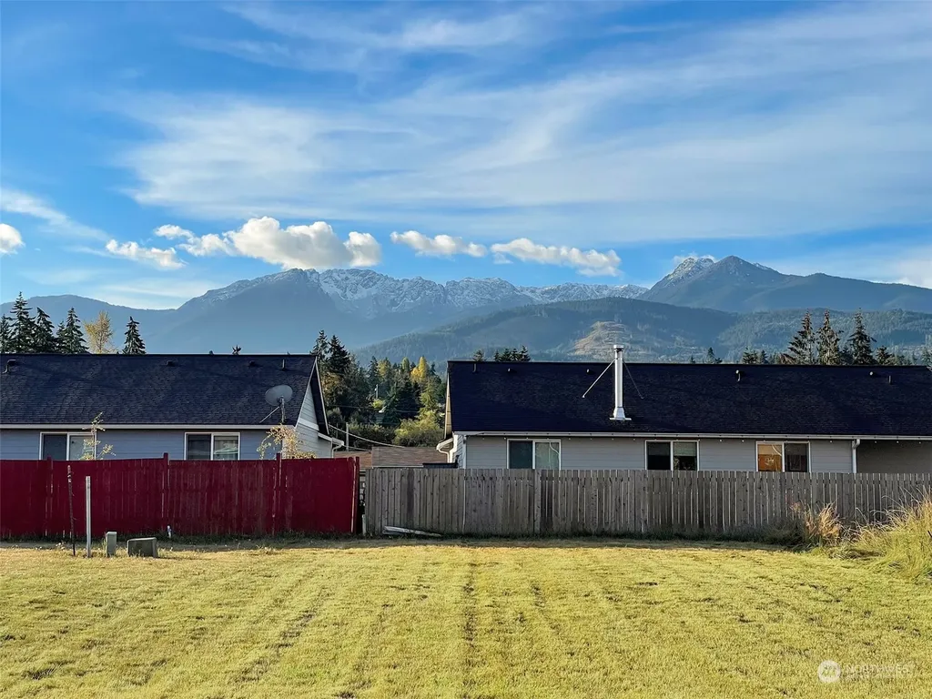 1140 E Park Street Port Angeles WA 98362