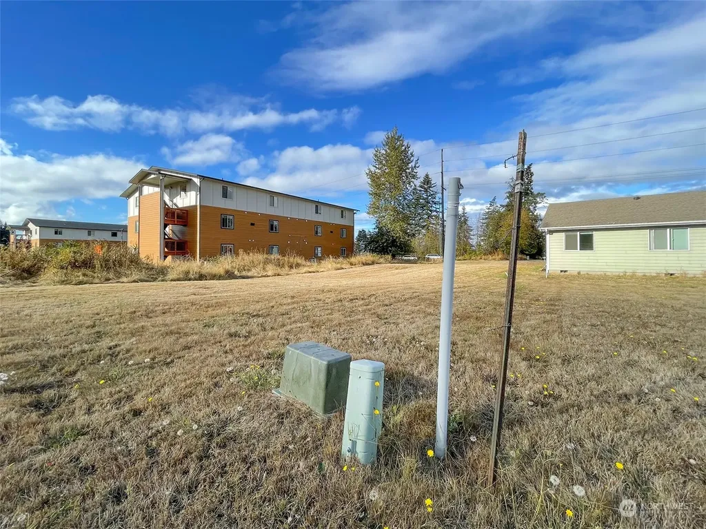 1140 E Park Street Port Angeles WA 98362