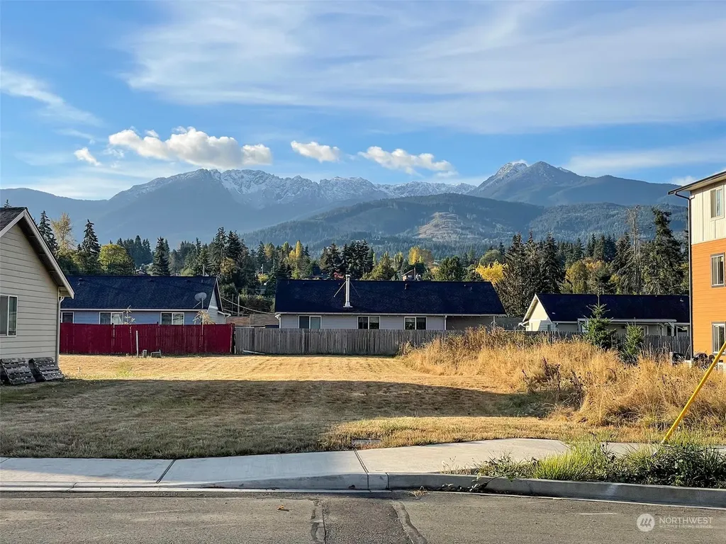 1140 E Park Street Port Angeles WA 98362