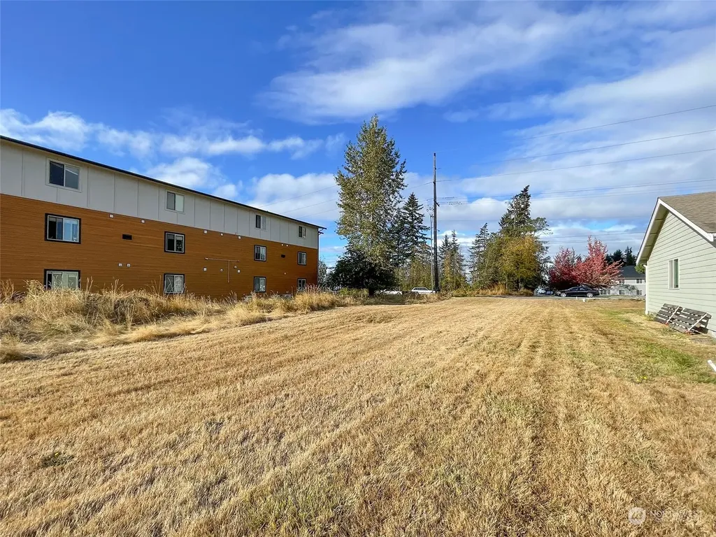 1140 E Park Street Port Angeles WA 98362