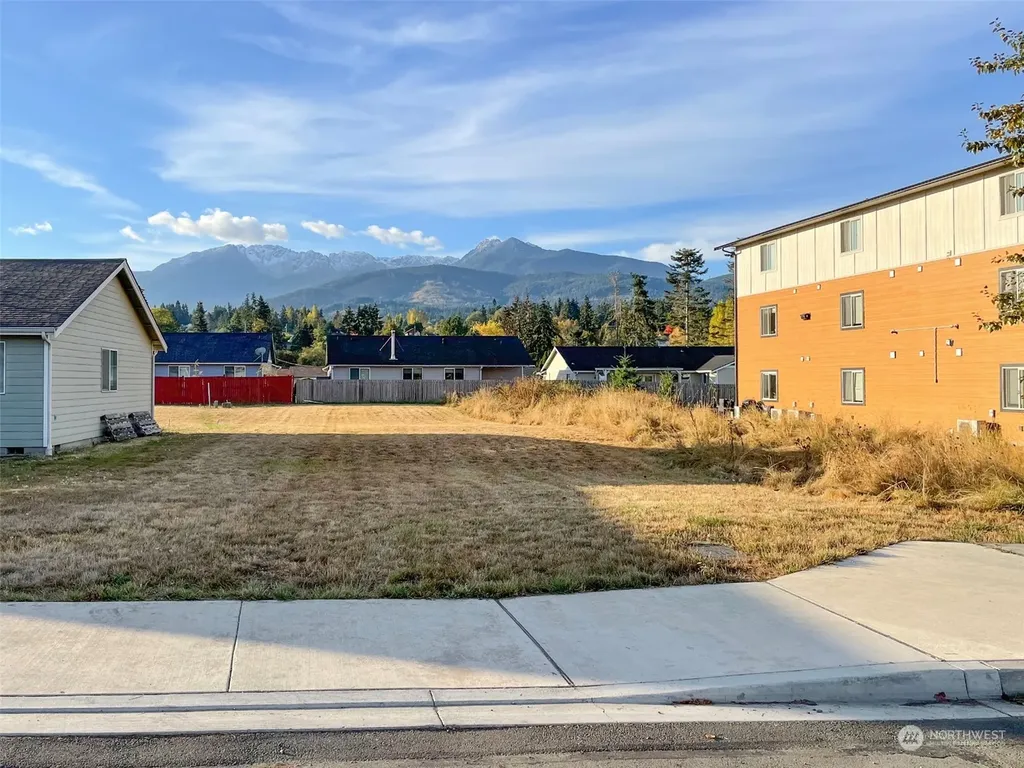 1140 E Park Street Port Angeles WA 98362