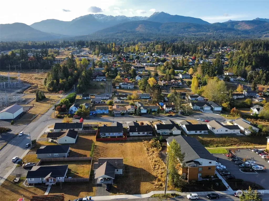 1140 E Park Street Port Angeles WA 98362