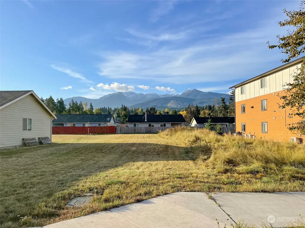 1140 E Park Street Port Angeles WA 98362