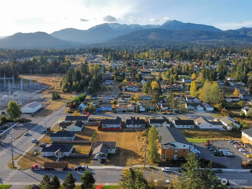 1140 E Park Street Port Angeles WA 98362
