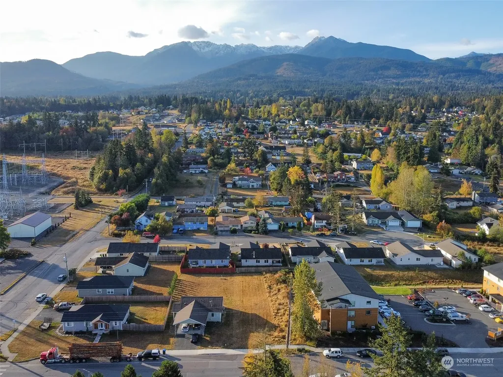 1140 E Park Street Port Angeles WA 98362