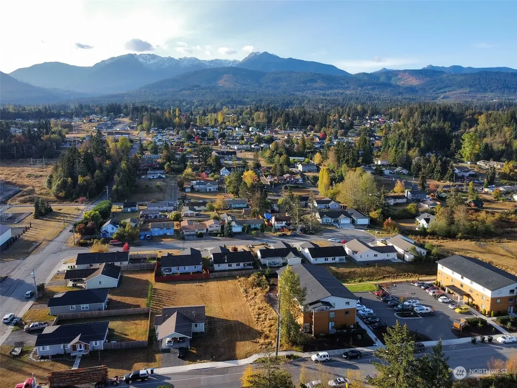 1140 E Park Street Port Angeles WA 98362