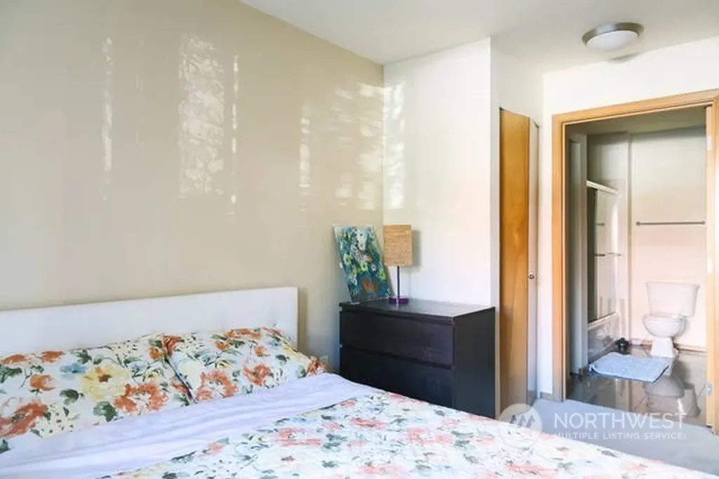 412 11th Avenue Seattle WA 98122