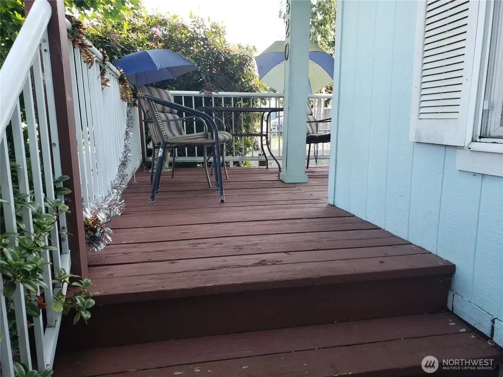 520 Willow Drive Enumclaw WA 98022