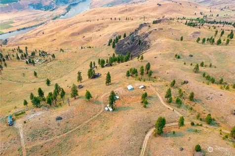 100 Pine Bluffs Lane Waterville WA 98858